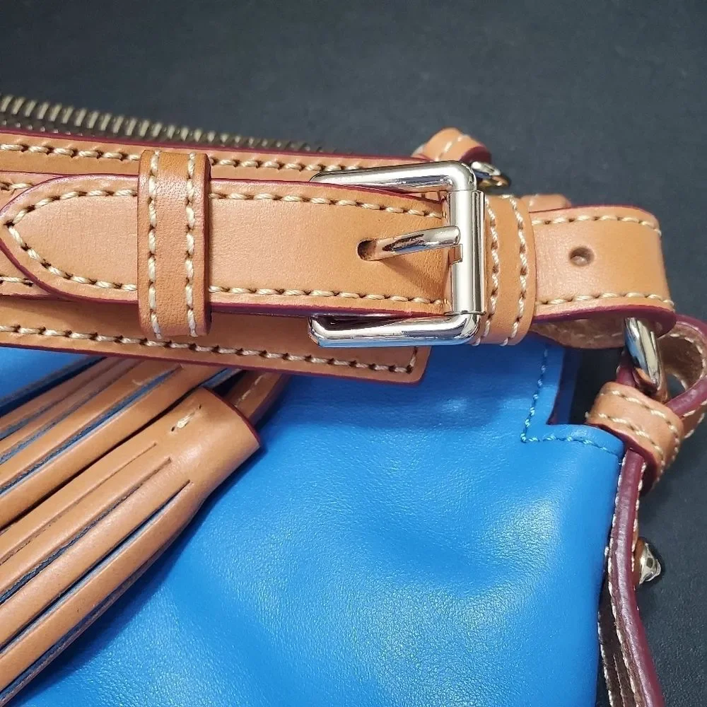 Dooney & Bourke gorgeous leather